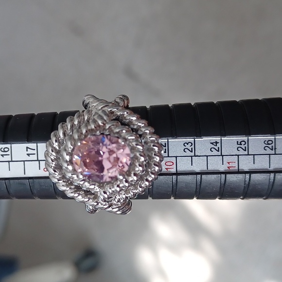 Ring - Picture 2 of 5